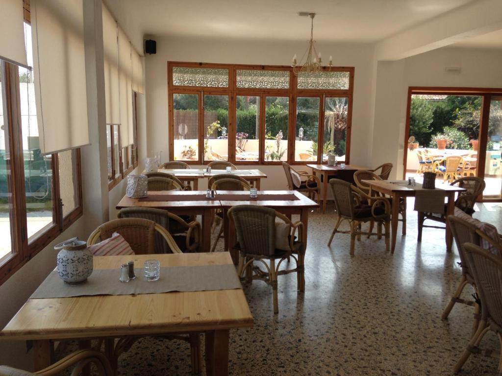 Casa De La Vida Hostel Santanyí Buitenkant foto